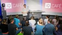 iQCAFÉ v iQLANDII